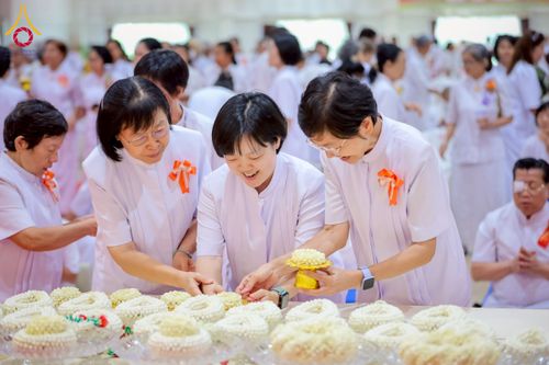 ภาพ No.254869:วันที่ 15 ตุลาคม พ.ศ. 2568 พิธีบรรจุพระบรมสารีริกธาตุภายในพระเกตุองค์พระประธาน สมโภชพระประธาน พระธรรมกาย ณ ศูนยอบรมเยาวชนกาญจนบุรี