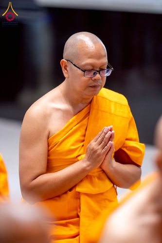 ภาพ No.256260:วันที่ 4 ตุลาคม พ.ศ. 2568 พิธีบรรพชาอุปสมบท  โครงการอุปสมบทหมู่บูชาธรรม 141 ปี  พระมงคลเทพมุนี (สด จนฺทสโร) ณ โบสถ์พระไตรปิฏก วัดพระธรรมกาย จ.ปทุมธานี