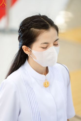 ภาพ No.89518:พิธีตักบาตร ข้าวสารอาหารแห้ง พิธีบูชาข้าวพระ และพิธีจุดเทียนใจ ไฟนิรันดร์  อนันตชัย ณ สภาธรรมกายสากล วัดพระธรรมกาย วันอาทิตย์ที่ 1 ตุลาคม พ.ศ. 2566