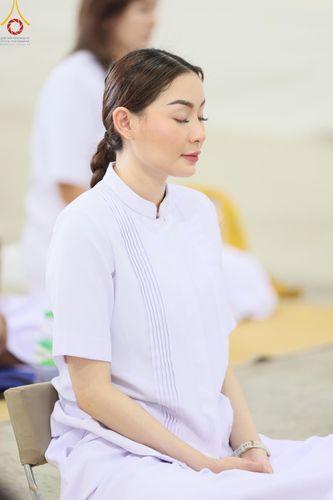 ภาพ No.123092:พิธีตักบาตร และพิธีบูชาข้าวพระ ในวันอาทิตย์ต้นเดือนที่ 4 กุมภาพันธ์ พ.ศ. 2567 ณ วัดพระธรรมกาย จ.ปทุมธานี