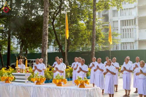 ภาพ No.244608:วันเสาร์ที่ 6 กันยายน พ.ศ. 2568 พิธีเวียนประทักษิณ และวันทาสีมาของนาคธรรมทายาท โครงการอุปสมบทหมู่บูชาธรรมครบรอบ 108 ปี วันครูผู้ค้นพบวิชชาธรรมกาย ณ โบสถ์พระไตรปิฎก วัดพระธรรมกาย