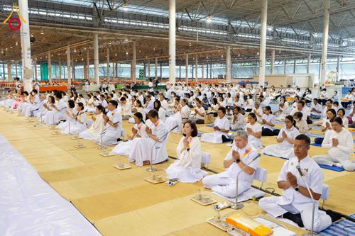 ภาพ No.306244:วันที่ 30 มกราคม พ.ศ. 2569 พิธีถวายภัตตาหารเป็นสังฆทาน แด่พระธรรมยาตรา ณ วัดพระธรรมกาย  จังหวัดปทุมธานี ในโครงการธรรมยาตรา กตัญญูบูชา มหาปูชนียาจารย์ พระมงคลเทพมุนี(สด จนฺทสโร) พระผู้ปราบมาร อนุสรณ์สถาน 7 แห่ง ปีที่ 14