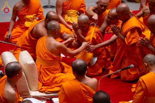 ภาพ No.321486:วันเสาร์ที่ 11 เมษายน พ.ศ.2569 พิธีขอบรรพชา พิธีขอสรณคมณ์และศีล, พิธีถวายบาตร พิธีอุปสมบท โครงการอุปสมบทหมู่ บูชาธรรมหลวงพ่อธัมมชโย พ.ศ.2569 โครงการอุปสมบทหมู่ธรรมทายาท ระดับอุดมศึกษา รุ่น 53 (ภาคฤดูร้อน) ณ วัดพระธรรมกาย ปทุมธานี