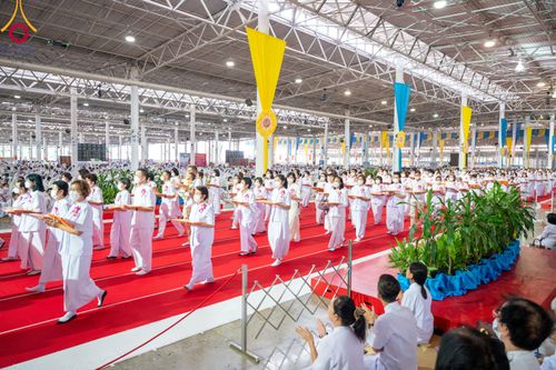 ภาพ No.90026:พิธีปฎิบัติธรรมและพิธีทอดผ้าป่าสมทบกฐินครั้งที่ 3 เนื่องใน 139 ปี วันคล้ายวันเกิดด้วยรูปกายเนื้อ พระมงคลเทพมุนี (สด จนฺทสโร) พระผู้ปราบมาร วันอังคารที่ 10 ตุลาคม พ.ศ. 2566 ณ วัดพระธรรมกาย จ.ปทุมธานี