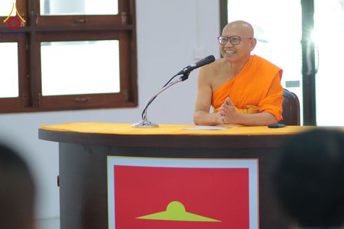 ภาพ No.327423:วันศุกร์ที่ 1 พฤษภาคม พ.ศ. 2569 รวมใจพสกนิกรชาวอำเภอคลองหลวง ประดิษฐ์ดอกไม้จันทน์ เพื่อใช้ในพิธีถวายดอกไม้จันทน์ในงานพระราชพิธีถวายพระเพลิงพระบรมศพ สมเด็จพระนางเจ้าสิริกิติ์ พระบรมราชินีนาถ พระบรมราชชนนีพันปีหลวง ณ วัดพระธรรมกาย
