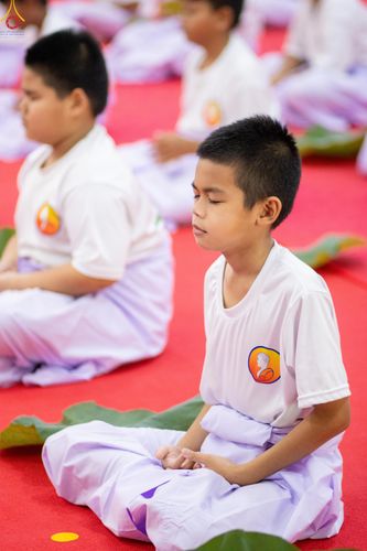 ภาพ No.320055:วันเสาร์ที่ 4 เมษายน 2569 พิธีตัดปอยผม ขอขมาผู้ปกครอง  มอบบาตร-ผ้าไตร และพิธีบรรพชาสามเณร 87 รูป  ณ ศูนย์ปฏิบัติธรรมระยอง(บ้านช่องลม)  ต.บางบุตร อ.บ้านค่าย จ.ระยอง