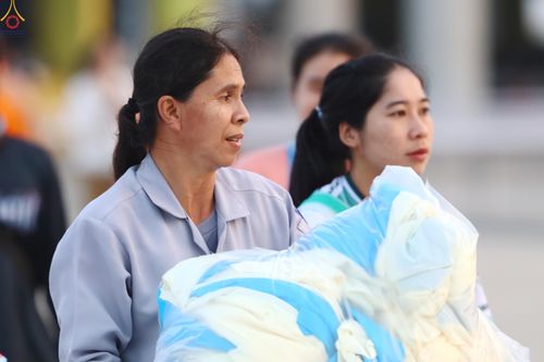 ภาพ No.320211:วันที่ 3-7 เมษายน พ.ศ.2569 การเตรียมงาน ณ ลานธรรม เพื่องานถวายมหาสังฆทาน 40,000 กว่าวัดทั่วประเทศ วันคุ้มครองโลก 22 เมษายน พ.ศ.2569 วัดพระธรรมกาย