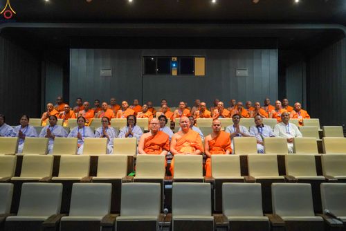 ภาพ No.319207:วันที่ 3 เมษายน พ.ศ. 2569 คณะชาวอินเดีย 47 ท่าน เข้าเยี่ยมชม วัดพระธรรมกาย