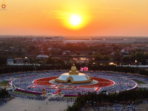 ภาพ No.302107:วันที่ 23 มกราคม พ.ศ. 2569 พิธีจุดประทีปธรรมถวายเป็นพุทธบูชา และบูชาธรรมมหาปูชนียาจารย์  ณ อนุสรณ์สถานลำดับที่ 5 สถานที่เผยแผ่วิชชาธรรมกายครั้งแรก อนุสรณ์สถานบางปลา วัดบางปลา อำเภอบางเลน จังหวัดนครปฐม ในโครงการธรรมยาตรา กตัญญูบูชา มหาปูชนียาจารย์ พระมงคล