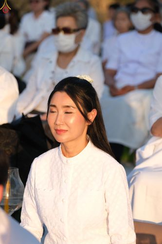 ภาพ No.293919:วันที่ 14 มกราคม พ.ศ. 2569 พิธีจุดประทีปถวายเป็นพุทธบูชา และบูชาธรรมมหาปูชนียาจารย์  ณ วัดสองพี่น้อง ต.ต้นตาล อ.สองพี่น้อง จ.สุพรรณบุรี ในโครงการธรรมยาตรา กตัญญูบูชา มหาปูชนียาจารย์ พระมงคลเทพมุนี(สด จนฺทสโร) พระผู้ปราบมาร อนุสรณ์สถาน 7 แห่ง ปีที่ 14