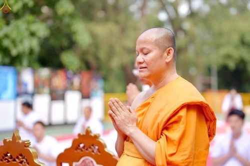 ภาพ No.280766:วันที่ 28 ธันวาคม พ.ศ. 2568 พิธีอุปสมบท โครงการอุปสมบทหมู่ ๘๑ ปี บูชาธรรมหลวงพ่อธัมมชโย ณ สมาคมพุทธ เขตตงช้ง เขตบริหารพิเศษฮ่องกง