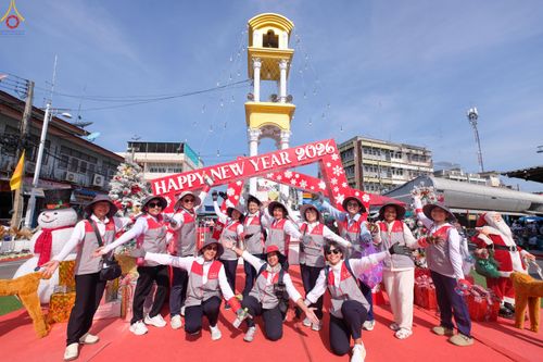 ภาพ No.296238:ภาพเบื้องหลังอาสาสมัครรวมใจ ชุดที่ 2 ในโครงการธรรมยาตรา กตัญญูบูชา มหาปูชนียาจารย์ พระมงคลเทพมุนี(สด จนฺทสโร) พระผู้ปราบมาร อนุสรณ์สถาน 7 แห่ง ปีที่ 14