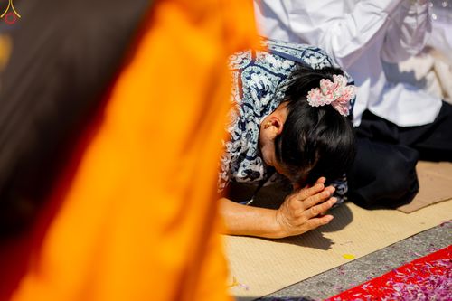 ภาพ No.304278:วันที่ 25 มกราคม พ.ศ. 2569 พิธีต้อนรับพระธรรมยาตรา  รร.สามัคคีราษฏร์บำรุง-วัดพระธรรมกาย ในโครงการธรรมยาตรา กตัญญูบูชา มหาปูชนียาจารย์ พระมงคลเทพมุนี(สด จนฺทสโร) พระผู้ปราบมาร อนุสรณ์สถาน 7 แห่ง ปีที่ 14