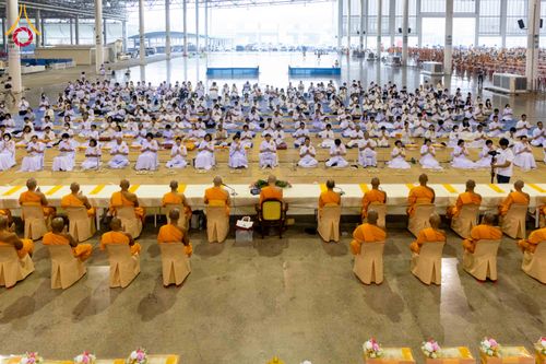 ภาพ No.306971:วันที่ 31 มกราคม พ.ศ. 2569 พิธีถวายภัตตาหารเป็นสังฆทาน แด่พระธรรมยาตรา ณ วัดพระธรรมกาย  จังหวัดปทุมธานี ในโครงการธรรมยาตรา กตัญญูบูชา มหาปูชนียาจารย์ พระมงคลเทพมุนี(สด จนฺทสโร) พระผู้ปราบมาร อนุสรณ์สถาน 7 แห่ง ปีที่ 14