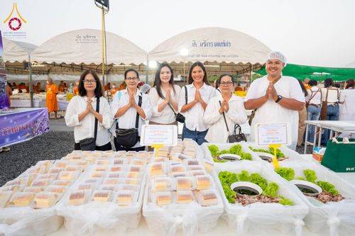 ภาพ No.296682:วันที่ 18 มกราคม พ.ศ. 2569 พิธีถวายภัตตาหารเป็นสังฆทาน แด่พระธรรมยาตรา ณ วัดโบสถ์บน ต.บางคูเวียง จ.นนทบุรี อนุสรณ์สถานลำดับที่ 4 สถานที่เกิดด้วยกายธรรม ในโครงการธรรมยาตรา กตัญญูบูชา มหาปูชนียาจารย์ พระมงคลเทพมุนี(สด จนฺทสโร) พระผู้ปราบมาร อนุสรณ์สถาน 7 แ