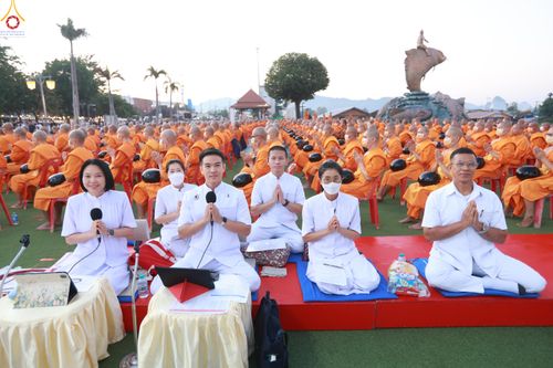 ภาพ No.282479:วันที่ 19 -20 ธันวาคม พ.ศ.2568 เบื้องหลังความสำเร็จ ของการจัดงานตักบาตร พระ 10,000 รูป Skywalk กาญจนบุรี