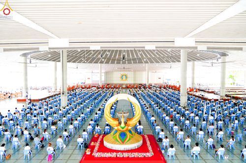 ภาพ No.84016:พิธีบุพเปตพลี ครั้งที่ 137 ร่วมอุทิศบุญกุศลแด่หมู่ญาติที่ล่วงลับไปแล้ว และสืบทอดอายุพระพุทธศาสนา ในวันจันทร์ที่ 17 กรกฎาคม พ.ศ. 2566 ณ หอฉันคุณยายอาจารย์ฯ วัดพระธรรมกาย