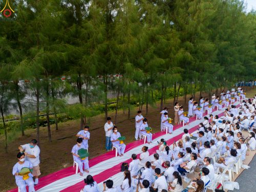 ภาพ No.82555:พิธีตัดปอยผมและปลงผมนาคธรรมทายาท ในโครงการอุปสมบทหมู่ธรรมทายาทพุทธศาสตร์สากล รุ่นที่ 7 (ภาคฤดูฝน) วันอาทิตย์ที่ 11 มิถุนายน พ.ศ. 2566 ณ  วัดพระธรรมกาย