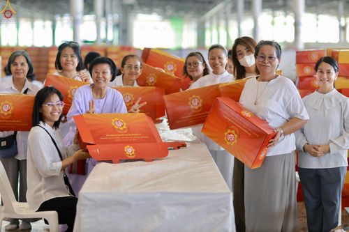 ภาพ No.320521:วันที่ 10 เมษายน พ.ศ.2569 การเตรียมกล่องไทยธรรม เพื่องานถวายมหาสังฆทาน 40,000 กว่าวัดทั่วประเทศ วันคุ้มครองโลก 22 เมษายน พ.ศ.2569 วัดพระธรรมกาย