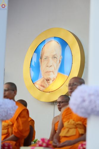 ภาพ No.297513:วันที่ 18 มกราคม พ.ศ. 2569 พิธีตักบาตรพระธรรมยาตรา ณ วัดโบสถ์บน ต.บางคูเวียง จ.นนทบุรี อนุสรณ์สถานลำดับที่ 4 สถานที่เกิดด้วยกายธรรม ในโครงการธรรมยาตรา กตัญญูบูชา มหาปูชนียาจารย์ พระมงคลเทพมุนี(สด จนฺทสโร) พระผู้ปราบมาร อนุสรณ์สถาน 7 แห่ง ปีที่ 14