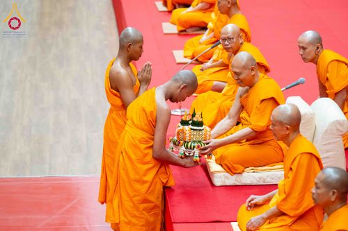 ภาพ No.319564:วันเสาร์ที่ 4 เมษายน พ.ศ.2569 พิธีขอขมา มอบผ้าไตร และถวายบาตรแด่นาคธรรมทายาท ในโครงการบรรพชาสามเณรฟื้นฟูพระพุทธศาสนาทั่วไทย โครงการหน่อแก้วเปรียญธรรม รุ่นที่ 14 โครงการสามเณรยุวธรรมทายาท รุ่นที่ 34 โครงการสามเณรมัชฌิมธรรมทายาท รุ่นที่ 30 ณ สภาธรรมกายสากล