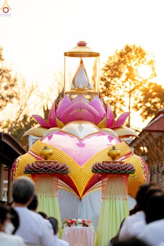 ภาพ No.296979:วันที่ 17 มกราคม พ.ศ. 2569 พิธีจุดประทีปถวายเป็นพุทธบูชา และบูชาธรรมมหาปูชนียาจารย์  ณ วัดโบสถ์บน ต.บางคูเวียง จ.นนทบุรี อนุสรณ์สถานลำดับที่ 4 สถานที่เกิดด้วยกายธรรม ในโครงการธรรมยาตรา กตัญญูบูชา มหาปูชนียาจารย์ พระมงคลเทพมุนี(สด จนฺทสโร) พระผู้ปราบมาร อ