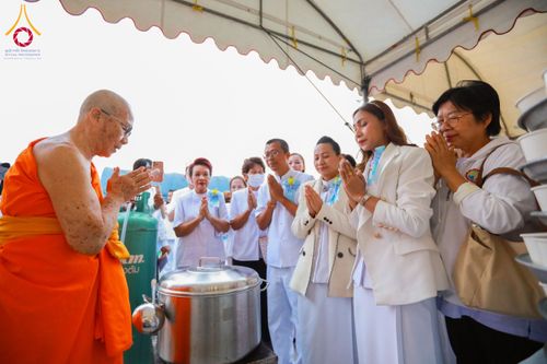 ภาพ No.118901:พิธีถวายภัตตาหารเป็นสังฆทาน แด่คณะพระธรรมยาตรา ปีที่ 12 วันที่ 26 มกราคม พ.ศ. 2567 ณ อนุสรณ์สถานบางปลา จ.นครปฐม