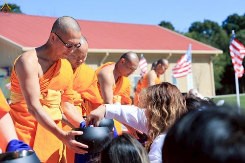 ภาพ No.257245:วันที่ 12 ตุลาคม พ.ศ. 2568 พิธีทอดกฐินสามัคคี ประจำปี 2568  ณ วัดพระธรรมกายเทนเนสซี ประเทศสหรัฐอเมริกา