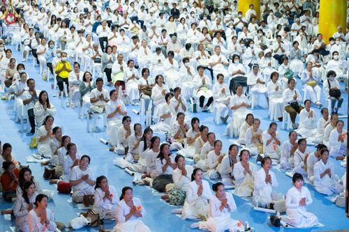 ภาพ No.187653:พิธีฉลองชัยสวดมนต์บทธัมมจักกัปปวัตนสูตร 7,000,000,000 จบ และพิธีสวดมนต์ข้ามปี วันที่ 31 ธันวาคม พ.ศ. 2567 ถึงวันที่ 1 มกราคม พ.ศ. 2568 ณ มหารัตนวิหารคด วัดพระธรรมกาย จ.ปทุมธานี
