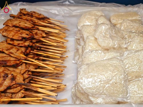 ภาพ No.202337:พิธีถวายภัตตาหารเป็นสังฆทาน แด่พระธรรมยาตรา ณ วัดพระธรรมกาย ตำบลคลองสาม อำเภอคลองหลวง จังหวัดปทุมธานี ในโครงการธรรมยาตรา กตัญญูบูชา มหาปูชนียาจารย์ พระมงคลเทพมุนี(สด จนฺทสโร) พระผู้ปราบมาร อนุสรณ์สถาน 7 แห่ง ปีที่ 13 วันที่ 27 มกราคม พ.ศ. 2568