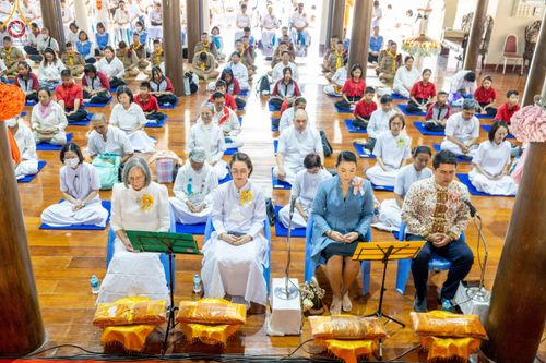 ภาพ No.191998:พิธีทอดผ้าป่าทำนุบำรุงศาสนสถาน ณ วัดสรรเพชญ ต.ยายชา อ.สามพราน จ.นครปฐม ในโครงการธรรมยาตรา กตัญญูบูชา มหาปูชนียาจารย์ พระมงคลเทพมุนี(สด จนฺทสโร) พระผู้ปราบมาร อนุสรณ์สถาน 7 แห่ง ปีที่ 13 วันที่ 9 มกราคม พ.ศ. 2568