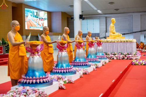 ภาพ No.88983:พิธีทอดผ้าป่าสมทบกฐินครั้งที่ 2 วันศุกร์ที่ 29 กันยายน พ.ศ. 2566 วันเพ็ญขึ้น 15 ค่ำ เดือน 10 ณ ห้องแก้วสารพัดนึก 1 วัดพระธรรมกาย