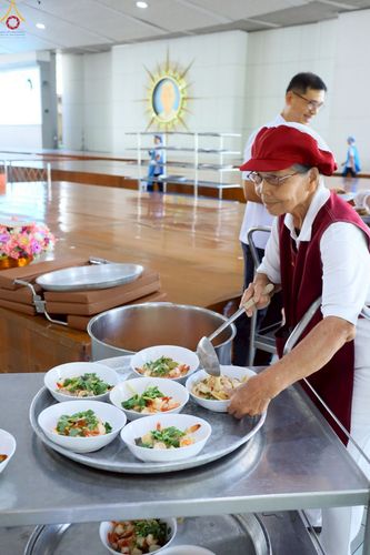 ภาพ No.237988:วันเสาร์ที่ 9 สิงหาคม พ.ศ. 2568 (วันพระ ขึ้น 15 ค่ำ เดือน 9) พิธีบุพเปตพลี ครั้งที่ 168 ร่วมอุทิศบุญแด่หมู่ญาติที่ล่วงลับไปแล้ว และสืบทอดอายุพระพุทธศาสนา ณ หอฉันคุณยายอาจารย์ฯ วัดพระธรรมกาย