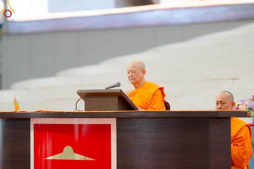 ภาพ No.182802:พิธีปฎิบัติธรรมและพิธีรับมอบต้นสมบัติจักรพรรดิ วันอาทิตย์ที่ 15 ธันวาคม พ.ศ. 2567 ณ สภาธรรมกายสากล วัดพระธรรมกาย