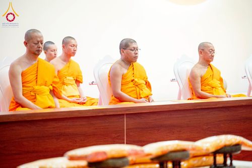 ภาพ No.274977:วันอาทิตย์ที่ 30 พฤศจิกายน พ.ศ. 2568 พิธีทอดผ้าป่า "สร้างองค์พระเจดีย์เพื่อสร้างสันติภาพโลก" ณ ศูนย์ปฏิบัติธรรมระยอง (บ้านช่องลม)