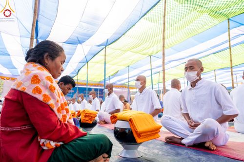 ภาพ No.130311:Photo Story ปฐมบรรพชาชาวพุทธมาร์มา Episode 3/5 วันที่ 9 กุมภาพันธ์ พ.ศ. 2567 ในโครงการบรรพชาสามเณร ครั้งแรกของชาวพุทธมาร์มา บังกลาเทศ ณ วัดธัมจักร อรัญกุฏิ เมืองรัมการ์ คาร์กาชารี บังกลาเทศ