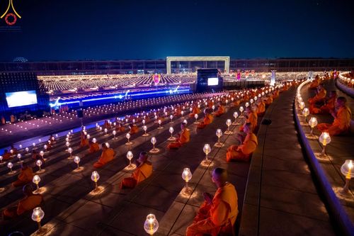 ภาพ No.125048:พิธีเวียนประทักษิณและจุดมาฆประทีป (ชุดที่ 2) ในวันมาฆบูชา เสาร์ที่ 24 กุมภาพันธ์ พ.ศ. 2567 ณ พระมหาธรรมกายเจดีย์ วัดพระธรรมกาย