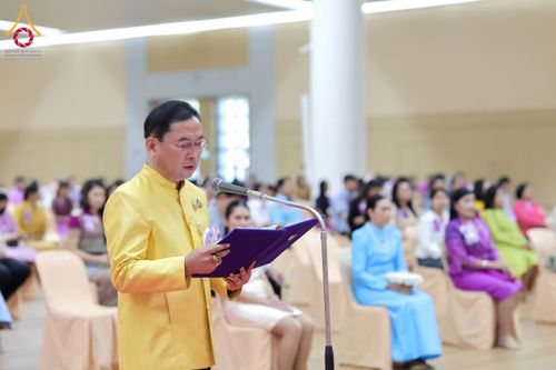 ภาพ No.196079:ผู้ว่าปทุมฯ เปิดงานวันครู ครั้งที่ 69 พ.ศ. 2568 จังหวัดปทุมธานี “เรียนดี มีความสุข : ครูไทยร่วมใจปฏิวัติการศึกษา เด็กฉลาดคิด ฉลาดทำ” ณ วัดพระธรรมกาย - รวมใจระลึกถึงพระคุณบูรพาจารย์ ยกย่องเชิดชูเกียรติผู้ประกอบวิชาชีพทางการศึกษาที่ประกอบคุณงามความดี 