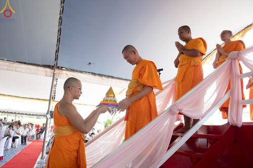 ภาพ No.91432:พิธีทอดผ้าป่ายกยอดดอกบัวสิริปทุมทิพย์  ประดิษฐาน ณ ปทุมเจดีย์  (เจดีย์พระพุทธเจ้า ๕ พระองค์) ณ ศูนย์อบรมเยาวชนจังหวัดปัตตานี 22 ตุลาคม พ.ศ.2566