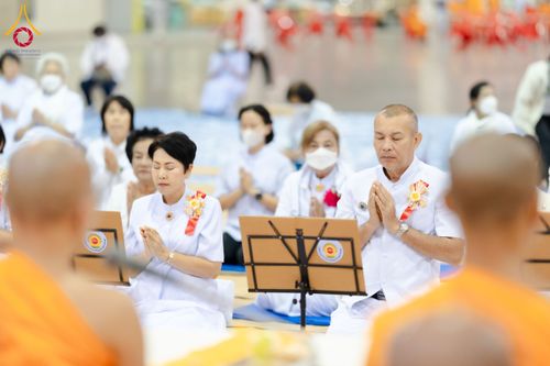 ภาพ No.203706:พิธีถวายภัตตาหารเป็นสังฆทาน แด่พระธรรมยาตรา ณ วัดพระธรรมกาย ตำบลคลองสาม อำเภอคลองหลวง จังหวัดปทุมธานี ในโครงการธรรมยาตรา กตัญญูบูชา มหาปูชนียาจารย์ พระมงคลเทพมุนี(สด จนฺทสโร) พระผู้ปราบมาร อนุสรณ์สถาน 7 แห่ง ปีที่ 13 วันที่ 30 มกราคม พ.ศ. 2568
