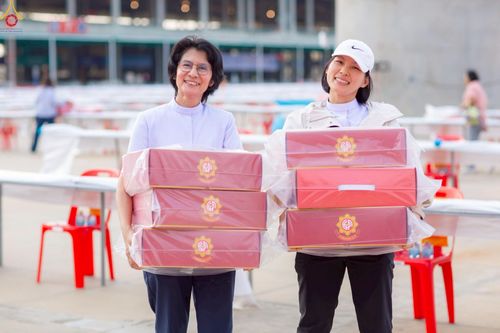 ภาพ No.225089:วันที่ 20 - 27 เมษายน พ.ศ. 2568 "ภาพแห่งความปลื้มที่ไม่มีวันจบ" คณะสงฆ์สามเณร เจ้าหน้าที่ และสาธุชน ร่วมแรงร่วมใจกันเตรียมงานและเก็บงาน เพื่อวันคุ้มครองโลก พิธีถวายมหาสังฆทานคณะสงฆ์ 40,000 กว่าวัดทั่วประเทศ