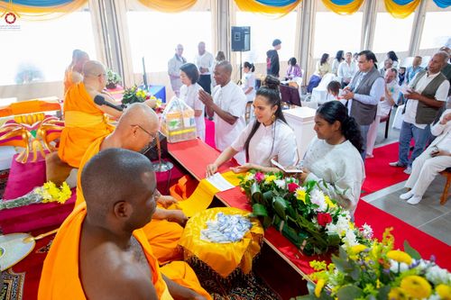 ภาพ No.255207:วันที่ 12 ตุลาคม พ.ศ. 2568 พิธีทอดกฐินสามัคคีสร้างทุกสิ่ง วัดพระธรรมกายโจฮันเนสเบิร์ก  ประเทศสาธารณรัฐแอฟริกาใต้