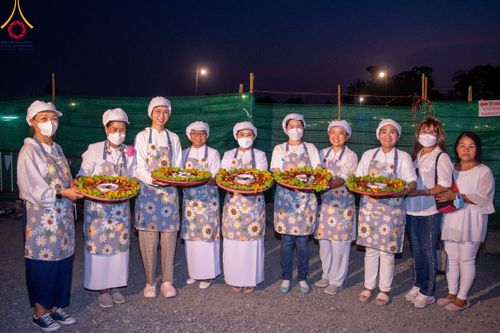 ภาพ No.115669:พิธีถวายภัตตาหารเป็นสังฆทาน แด่คณะพระธรรมยาตรา ปีที่ 12 วันที่ 20 มกราคม พ.ศ. 2567 ณ วัดโบสถ์(บน) บางคูเวียง จ.นนทบุรี