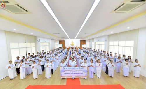 ภาพ No.250093:วันที่ 26-28 กันยายน พ.ศ. 2568 โครงการอบรมอุบาสกแก้ว อุบาสิกาแก้ว รุ่นที่ 3 ตัวแทนทอดกฐินสามัคคีทั่วไทย 30,000 วัด ณ ศูนย์ปฏิบัติธรรมจันทบุรี จ.จันทบุรี