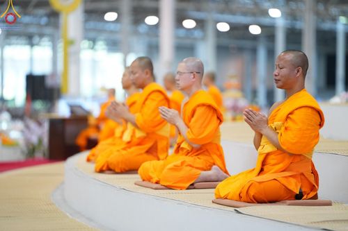 ภาพ No.159192:พิธีบูชาข้าวพระ ในวันอาทิตย์ต้นเดือน วันที่ 6 ตุลาคม พ.ศ. 2567 ณ สภาธรรมกายสากล วัดพระธรรมกาย