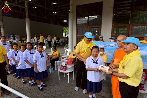 ภาพ No.226755:กิจกรรมจิตอาสาพัฒนา “เราทำความ ดี ด้วยหัวใจ” เนื่องในโอกาสวันพระบาทสมเด็จพระปกเกล้าเจ้าอยู่หัว ณ วัดพระธรรมกาย อ.คลองหลวง จ.ปทุมธานี วันพุธที่ 28 พฤษภาคม พ.ศ. 2568