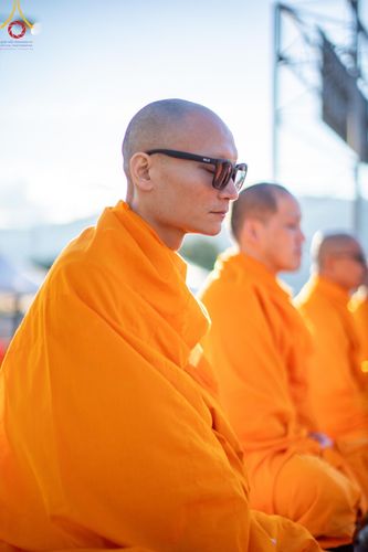 ภาพ No.187182:พิธีตักบาตรพระ ๕๐๐ รูป "สร้างบุญใหญ่ ส่งท้ายปีเก่า ต้อนรับปีใหม่ ๒๕๖๘" วันเสาร์ที่ ๒๘ ธันวาคม พ.ศ. ๒๕๖๗ ณ ถนนหน้าที่ว่าการอำเภอภูเรือ จังหวัดเลย