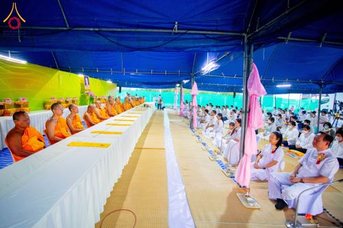 ภาพ No.191807:พิธีถวายภัตตาหารเป็นสังฆทาน แด่พระธรรมยาตรา ณ อนุสรณ์สถานคลองบางนางแท่น อ.สามพราน จ.นครปฐม ในโครงการธรรมยาตรา กตัญญูบูชา มหาปูชนียาจารย์ พระมงคลเทพมุนี(สด จนฺทสโร) พระผู้ปราบมาร อนุสรณ์สถาน 7 แห่ง ปีที่ 13 วันที่ 9 มกราคม พ.ศ. 2568