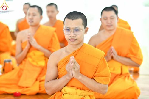 ภาพ No.182373:พิธีถวายภัตตาหารเมนูสวรรค์ "เพื่อการบรรลุธรรม" วันเสาร์ที่ 14 ธันวาคม พ.ศ. 2567 ณ หอฉันคุณยายอาจารย์ฯ วัดพระธรรมกาย