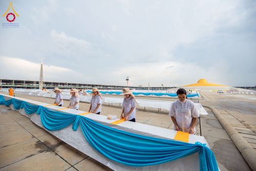 ภาพ No.217770:วันที่ 10-14 เมษายน พ.ศ. 2568 เจ้าหน้าที่อาสาสมัคร เตรียมงานวันคุ้มครองโลก ชุดที่ 2 วัดพระธรรมกาย จ.ปทุมธานี